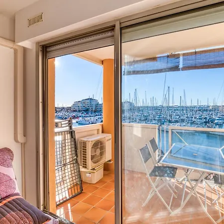Vue Au Dessus De La Marina *