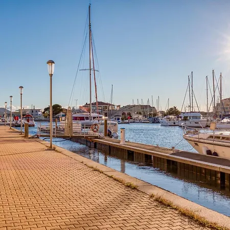 Apartman Vue Au Dessus De La Marina *